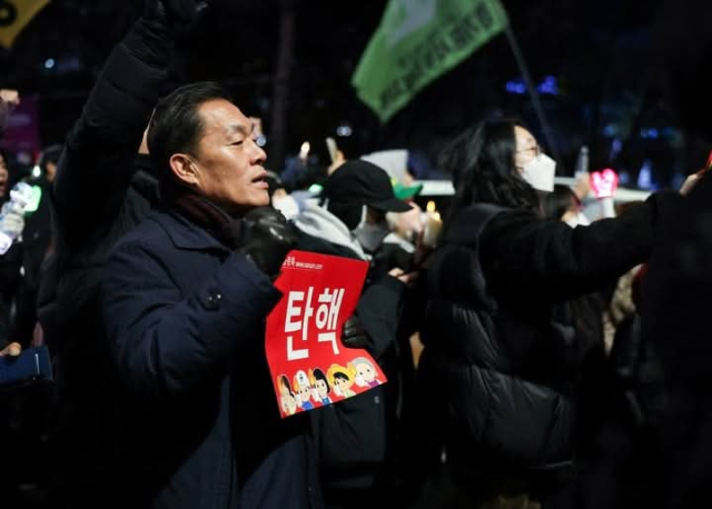 윤석열 대통령 탄핵 촉구하는 이재준 수원시장. 사진 = 이재준 수원시장 SNS 캡쳐