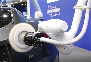 ‘땡큐 테슬라’ 두산로보틱스 등 로봇주 동반 강세 [줍줍리포트]