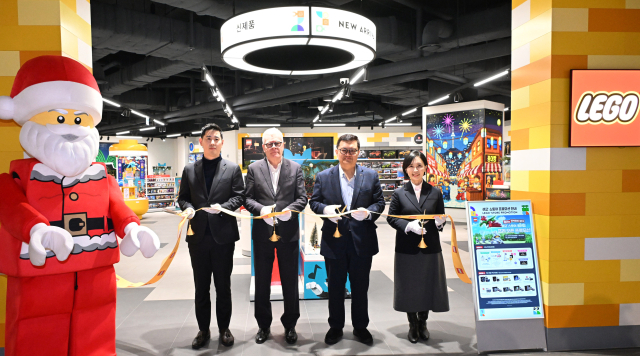 레고코리아, 국내 최대 규모 '레고스토어 용산점' 오픈