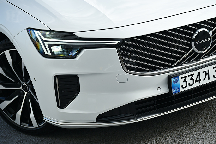 볼보 S90 B5 AWD 울트라. 사진: 김학수 기자