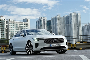 소비의 가치를 알려주는 플래그십 세단 - 볼보 S90 B5 AWD 울트라[별별시승]