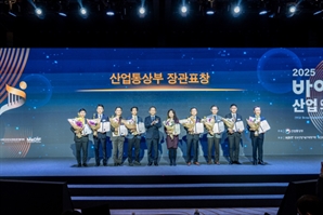 '박테리아 항암제' 씨앤큐어, 산업부 장관상 수상…올해만 R&D 과제 50억 원 확보