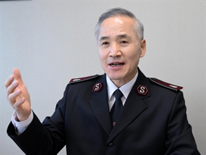 "자선냄비로만 아는 구세군, 취약층 돕는 손길 더 바쁘죠"