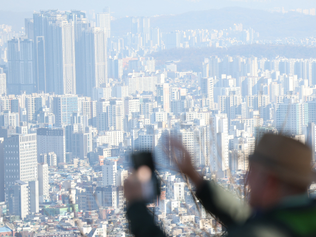 서울 남산에서 내려다 본 아파트. 연합뉴스