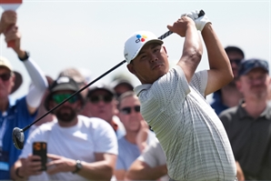 "오거스타 가자" 세계 54위 김시우, 1언더 출발