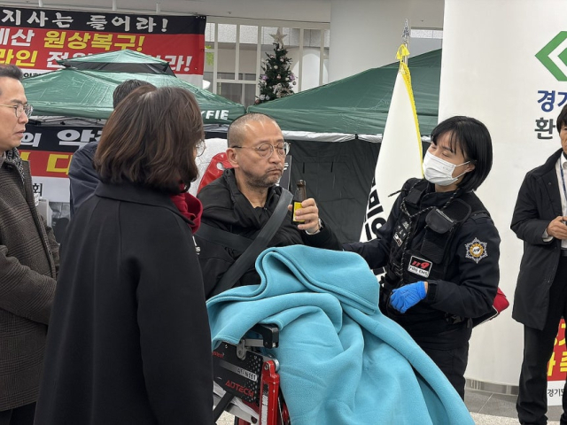 열흘째 단식하더니 결국…병원 이송된 경기도의회 국힘 대표의원, 무슨 일