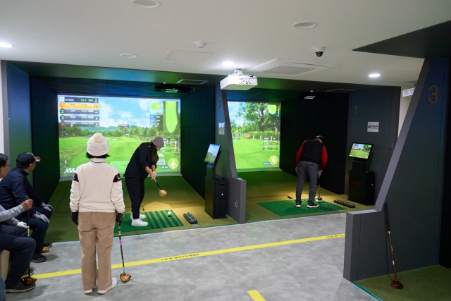 천호 스크린 파크골프장. 강동구 제공