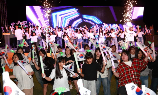 제1회 녹차수도 보성 다 청년 페스티벌에서 청소년들이 퍼포먼스를 하는 모습. 전남 보성군이 30년 만의 ‘인구 순전입’ 전환을 달성하며 인구 지표 전반에서 긍정적인 변화를 만들어내고 있다. 사진 제공=보성군