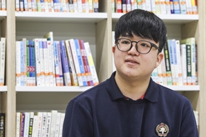 "분쟁지역 의사가 꿈…병상서도 공부시간 지켰죠"