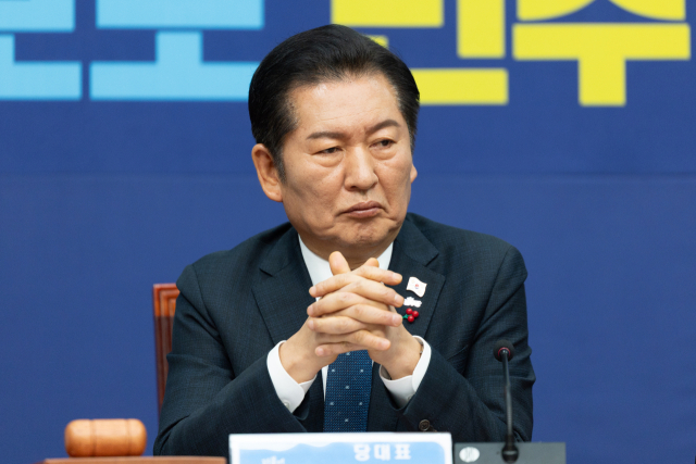 [속보] 정청래, 1인1표 부결에 "당원에 사과…당분간 재부의 어려워"