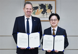 산업부, '글로벌 반도체 IP사' Arm과 협약…설계 인력 1400명 양성