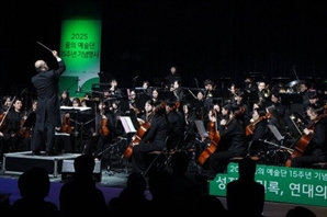 ‘꿈의 예술단 15주년’ 최휘영 “어린 시절 예술경험 소중해…확산 더 지원”