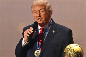 美소비심리, 연말 쇼핑시즌 맞아 5개월만에 개선…관세 우려 완화