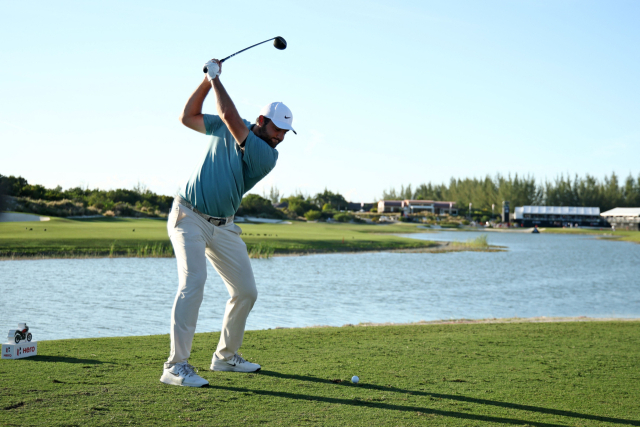 3라운드 18번 홀에서 티샷하는 스코티 셰플러. AFP연합뉴스