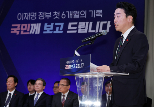 강훈식 비서실장이 7일 용산 대통령실에서 열린 이재명 대통령 정부 6개월 성과 간담회에서 발언하고 있다. 연합뉴스