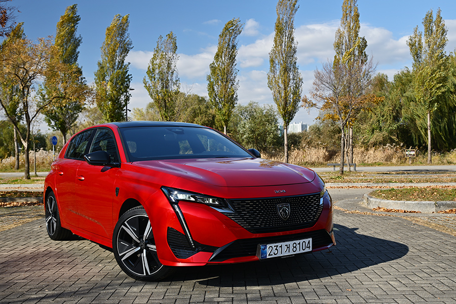 푸조 308 스마트 하이브리드. 사진: 김학수 기자