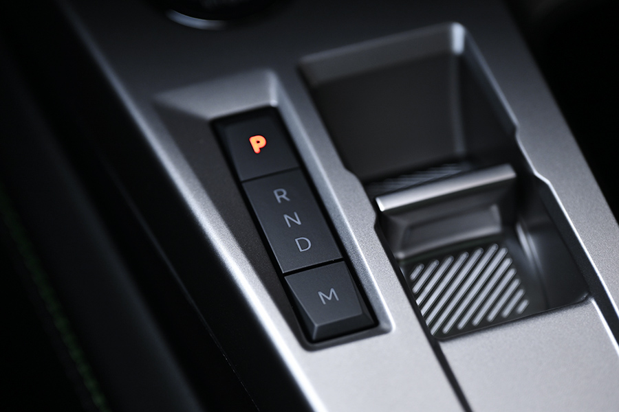 푸조 308 스마트 하이브리드. 사진: 김학수 기자