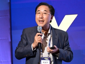 거버넌스포럼 “국민성장펀드, 서정진·박현주 사령탑 반대…KB·메리츠금융 인사가 적절” [시그널]