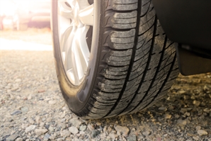 아빠뻘 대리기사 차에 매달고 1.5㎞ 질주…사망케 한 30대 "기억 안 나"