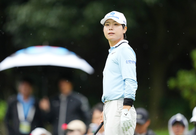 티샷을 준비하고 있는 이소미. 사진 제공=BMW 레이디스 챔피언십 조직위