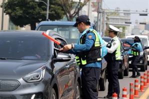 단속 시작 10분 만에 "삑삑'…"어젯밤에 마셨어요" 숙취 운전자 무더기로 나왔다