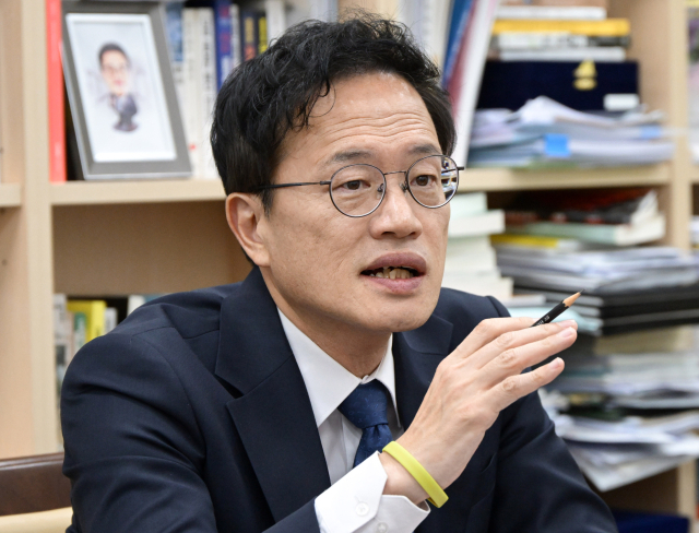 박주민 더불어민주당 의원이 24일 서울 여의도 국회에서 본지와 인터뷰를 갖고 있다. 성형주 기자 2025.11.24