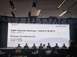 “韓, 내년 매출 증가분 반도체에 집중”