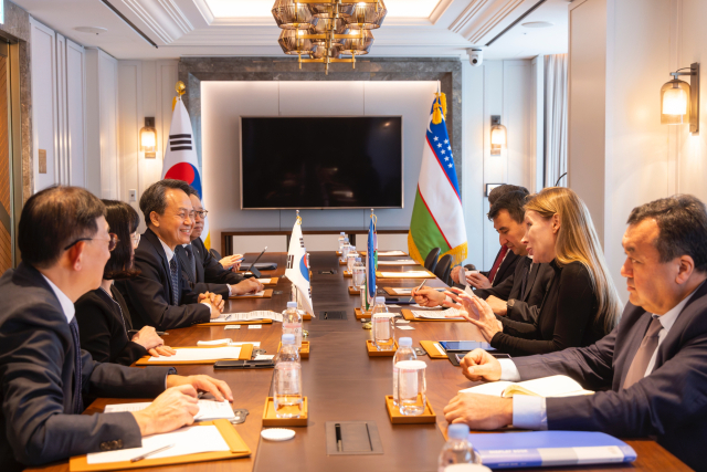 신한, 중앙아 진출 확대…우즈벡, 핵심거점으로 키운다