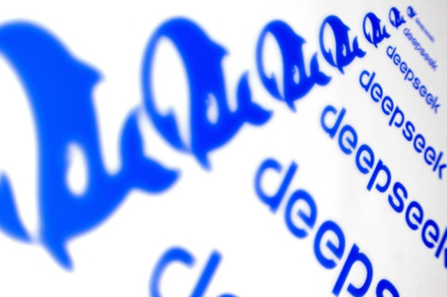 “중국 딥시크, 엔비디아 칩 밀반입해 차세대 모델 개발 활용”