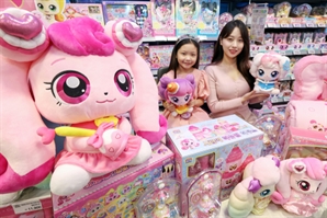 티니핑·라부부·헬로키티 모두 다 울었다…나란히 추락하는 韓中日 IP 기업